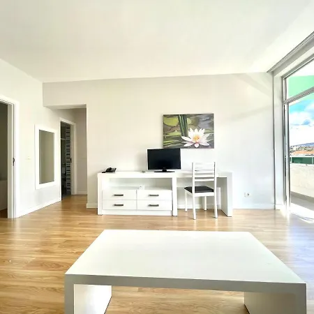 Apartamento con estupendas piscinas y magnifica jardín en Puerto de la Cruz * Puerto de la Cruz (Tenerife)