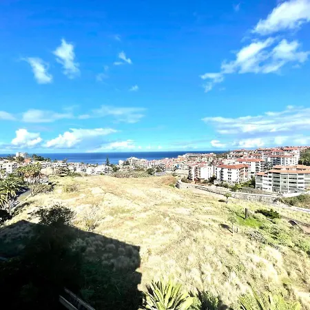 Apartamento con estupendas piscinas y magnifica jardín en Puerto de la Cruz Apartamento