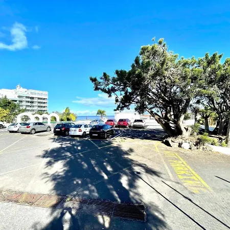 Apartamento con estupendas piscinas y magnifica jardín en Puerto de la Cruz Apartamento *