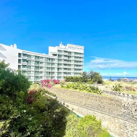 Apartamento con estupendas piscinas y magnifica jardín en Puerto de la Cruz * Puerto de la Cruz (Tenerife)