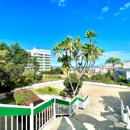 Apartamento con estupendas piscinas y magnifica jardín en Puerto de la Cruz Apartamento
