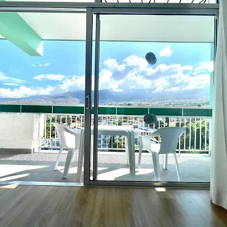 Апартаменты Apartamento Con Estupendas Piscinas Y Magnifica Jardin En Puerto De La Cruz Пуэрто-де-ла-Крус